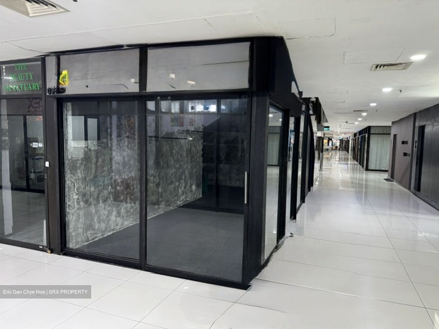Orchard Plaza (D9), Shop House #555947261